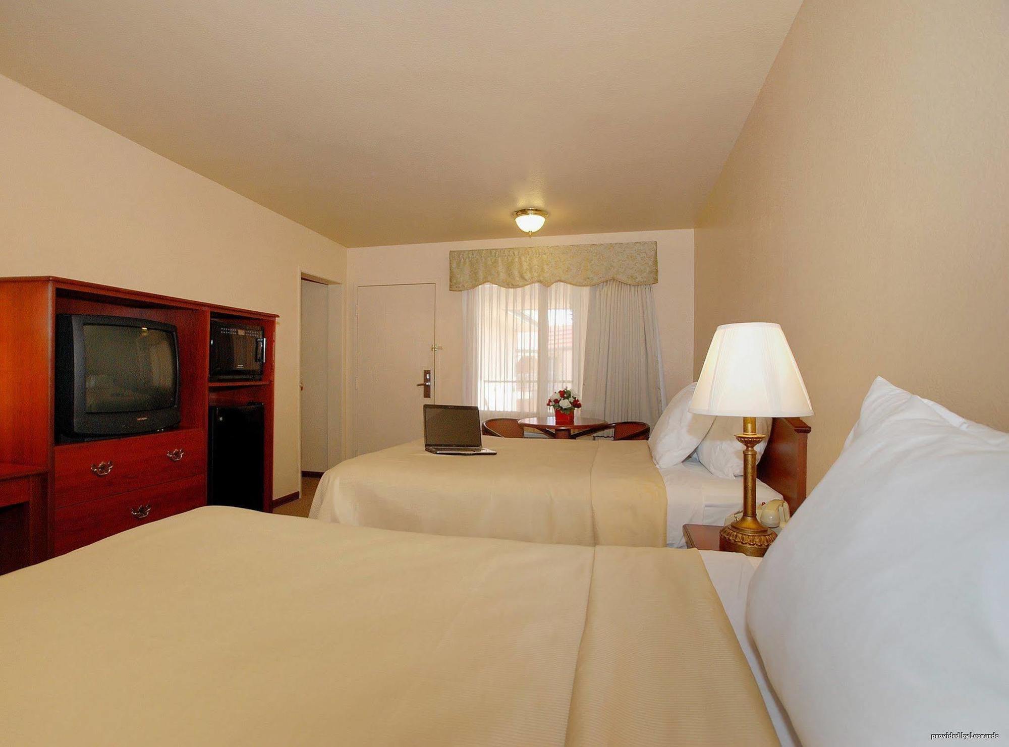 Rancho San Diego Inn & Suites El Cajon Bilik gambar